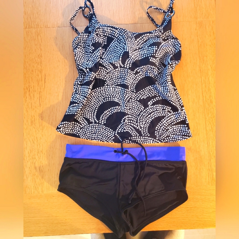 Ladies swim suit Venus size 10